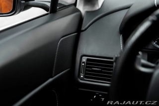 Aston Martin V8 Vantage  2012