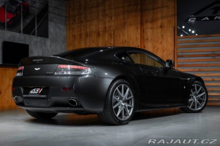 Aston Martin V8 Vantage  2012