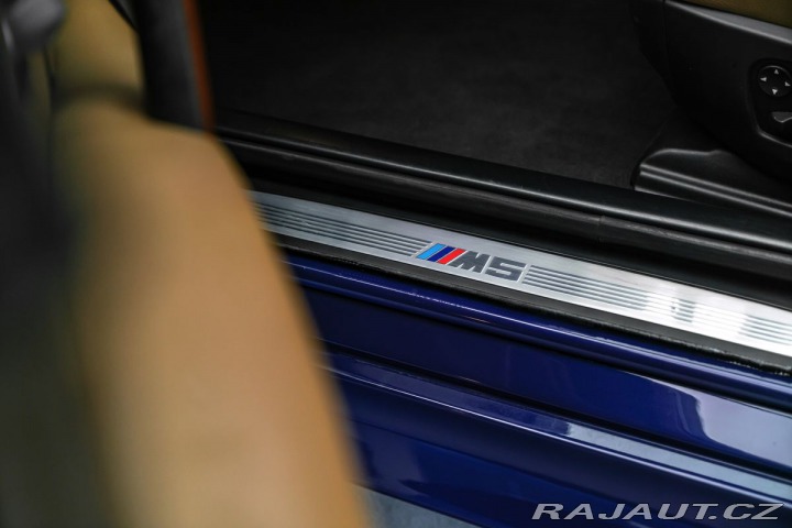 BMW M5 V10 5.0 manuál 2007