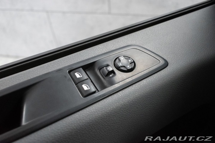 Peugeot Traveller 2.0 HDi REZERVACE 2019
