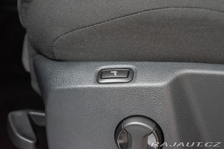 Volkswagen Touran 2.0 TDI 110kW R-LINE*TAŽN 2018