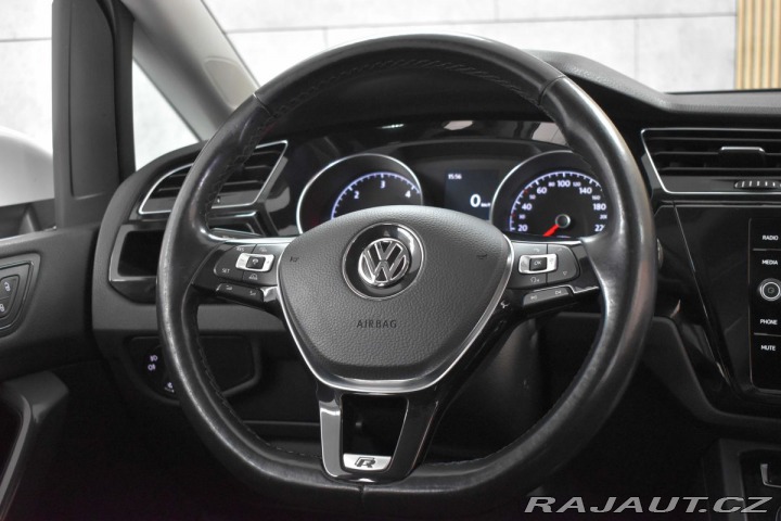 Volkswagen Touran 2.0 TDI 110kW R-LINE*TAŽN 2018