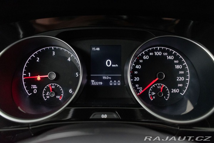 Volkswagen Touran 2.0 TDI 110kW R-LINE*TAŽN 2018