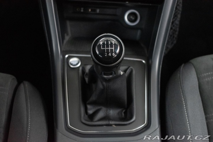 Volkswagen Touran 2.0 TDI 110kW R-LINE*TAŽN 2018