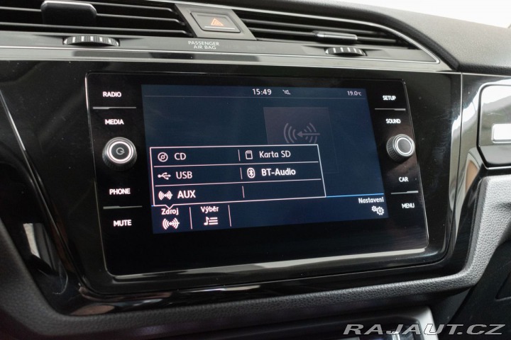 Volkswagen Touran 2.0 TDI 110kW R-LINE*TAŽN 2018