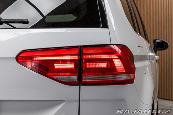 Volkswagen Touran 2.0 TDI 110kW R-LINE*TAŽN 2018