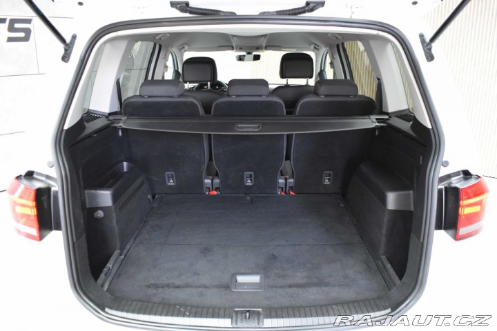 Volkswagen Touran 2.0 TDI 110kW R-LINE*TAŽN 2018