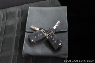 Volkswagen Touran 2.0 TDI 110kW R-LINE*TAŽN 2018