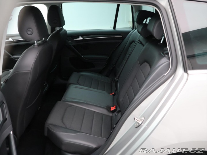 Volkswagen Golf 1,4 TSI 90kW DSG Highline 2014