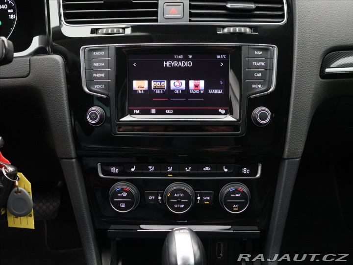 Volkswagen Golf 1,4 TSI 90kW DSG Highline 2014