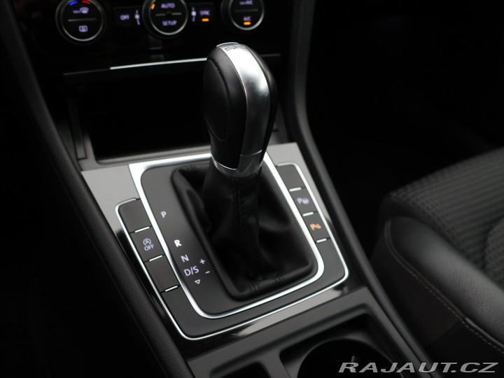 Volkswagen Golf 1,4 TSI 90kW DSG Highline 2014