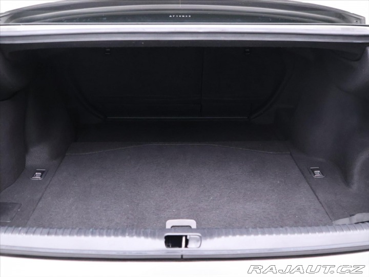 Lexus RC 300h 2,5 133kW F-Sport Na 2017