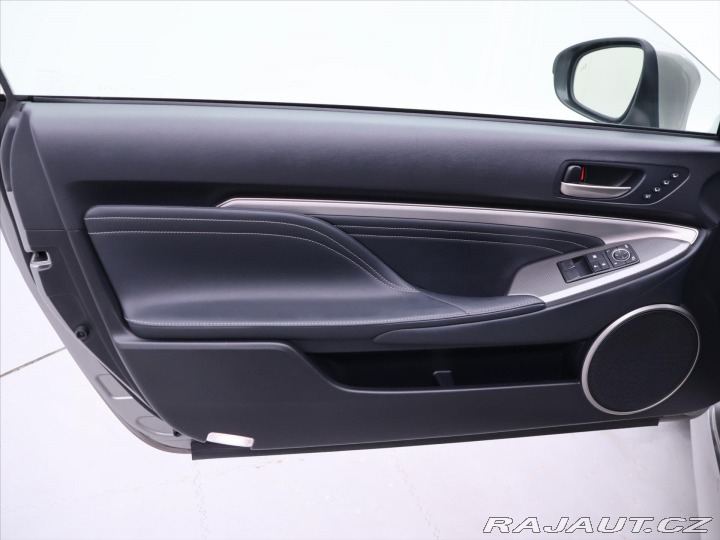 Lexus RC 300h 2,5 133kW F-Sport Na 2017