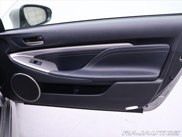 Lexus RC 300h 2,5 133kW F-Sport Na 2017