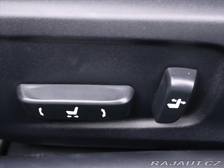 Lexus RC 300h 2,5 133kW F-Sport Na 2017