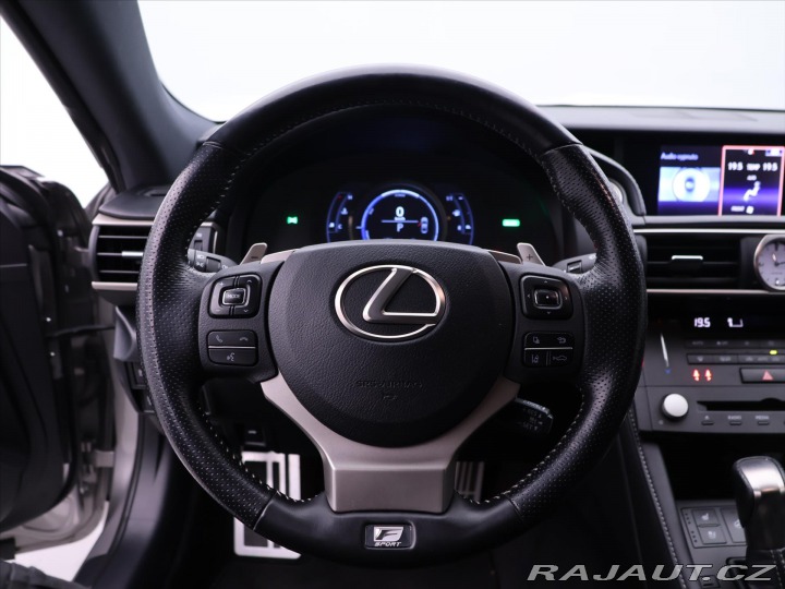 Lexus RC 300h 2,5 133kW F-Sport Na 2017