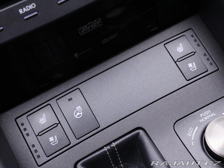 Lexus RC 300h 2,5 133kW F-Sport Na 2017