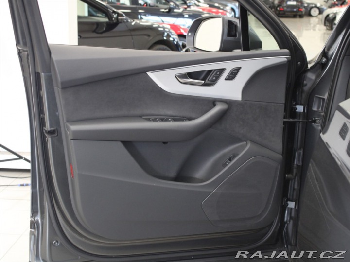 Audi Q7 3,0 50TDi S-Line 63tkm. Č 2023