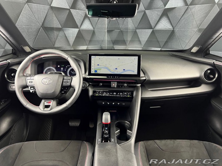 Toyota C-HR 2.0 HYBRID e-CVT GR SPORT 2024
