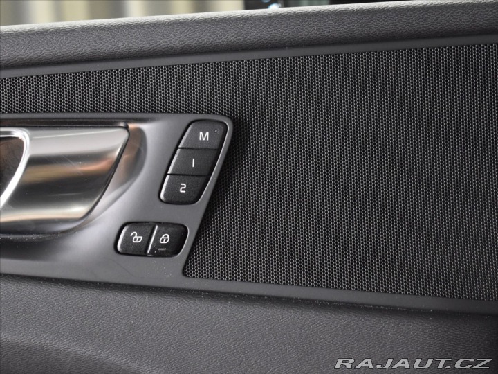 Volvo XC60 2,0 B4 AWD Plus Blis,Bezk 2024