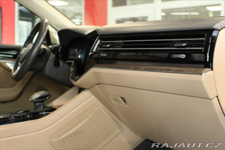 Volkswagen Touareg V6 TDi 210kW ACC/NezTop/T 2019