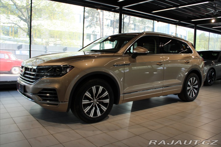 Volkswagen Touareg V6 TDi 210kW ACC/NezTop/T 2019