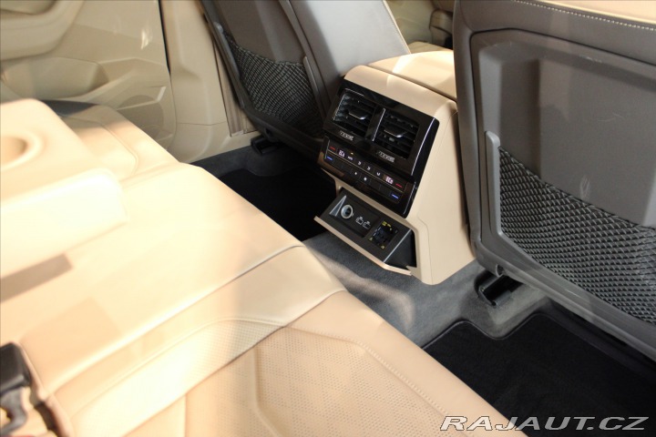 Volkswagen Touareg V6 TDi 210kW ACC/NezTop/T 2019