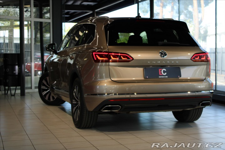 Volkswagen Touareg V6 TDi 210kW ACC/NezTop/T 2019
