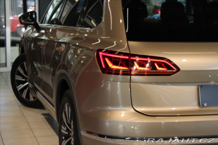 Volkswagen Touareg V6 TDi 210kW ACC/NezTop/T 2019