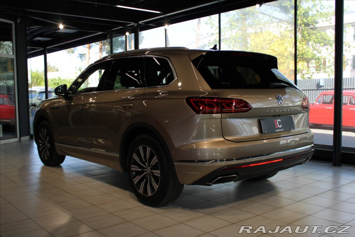 Volkswagen Touareg V6 TDi 210kW ACC/NezTop/T 2019