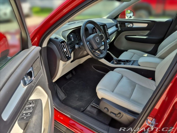 Volvo XC40 2,0 B4 AWD AT 2020