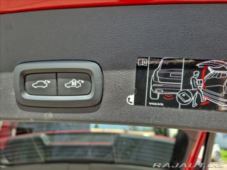 Volvo XC40 2,0 B4 AWD AT 2020