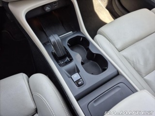 Volvo XC40 2,0 B4 AWD AT 2020