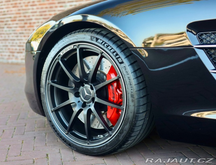 Mercedes-Benz Ostatní modely SLS  AMG Roadster 420KW Roads 2012