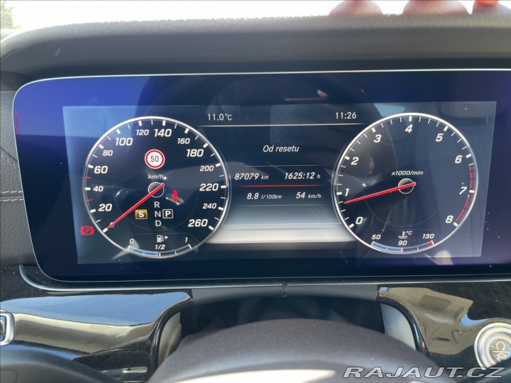 Mercedes-Benz E 2,0 E300 AMG 180kw 1maj C 2017