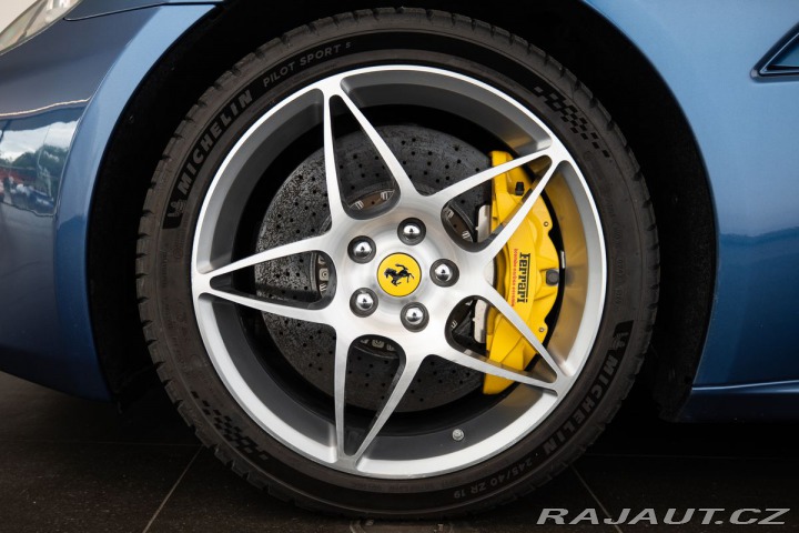 Ferrari California Vyhřívaná sedadla/Keramic 2010