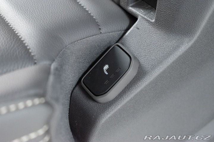 Volkswagen Multivan 1.4 TSI LONG*TAŽNÉ*DPH*ČR 2023