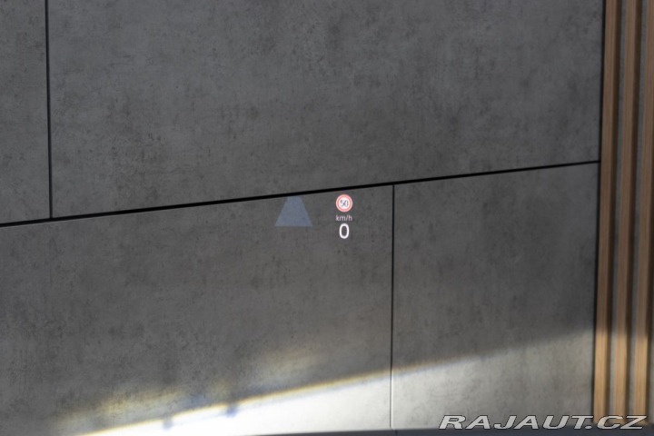 Volkswagen Multivan 1.4 TSI LONG*TAŽNÉ*DPH*ČR 2023