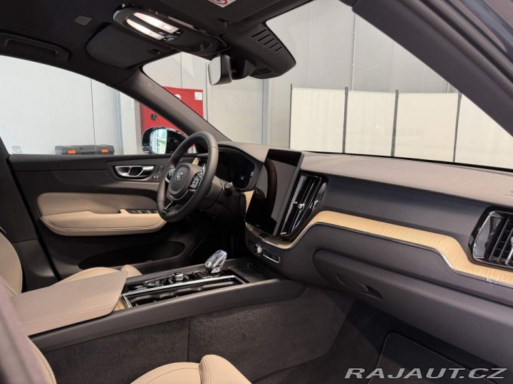 Volvo XC60 B5 2.0L 250+14 HP AT8 FWD 2026