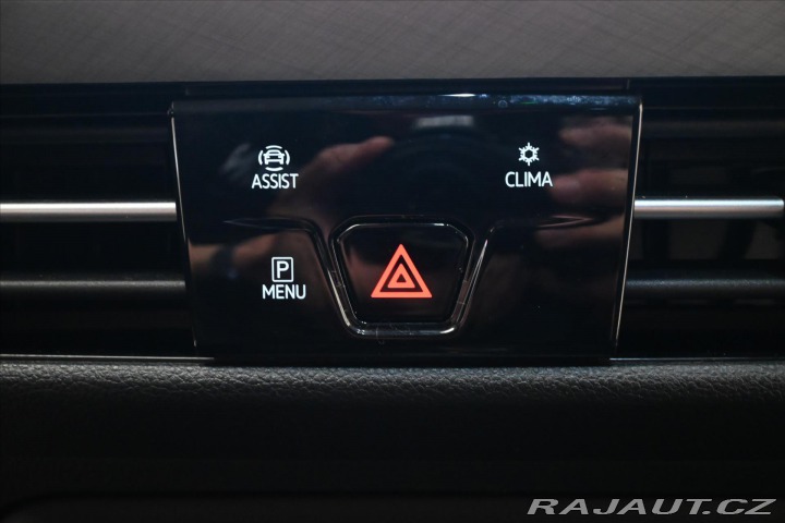 Volkswagen Golf 1,5 eTSI 96kW DSG Life Bu 2023