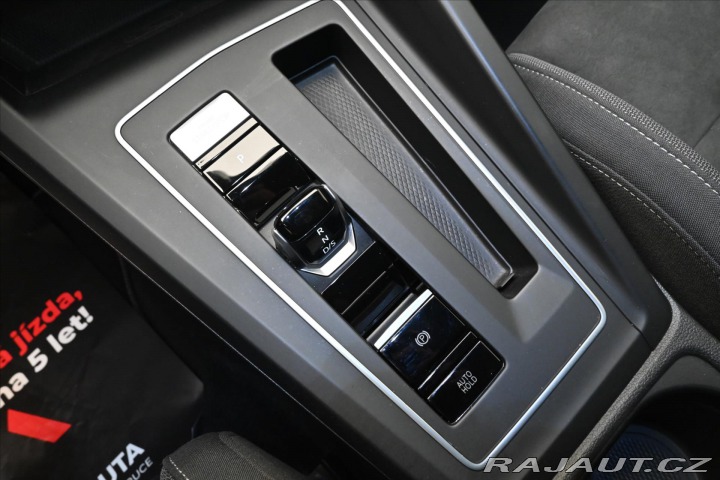 Volkswagen Golf 1,5 eTSI 96kW DSG Life Bu 2023