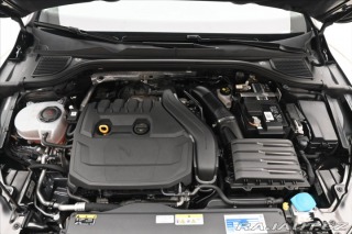 Volkswagen Golf 1,5 eTSI 96kW DSG Life Bu 2023