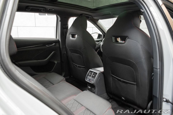 Škoda Octavia RS 2.0TSI REZERVACE 2021