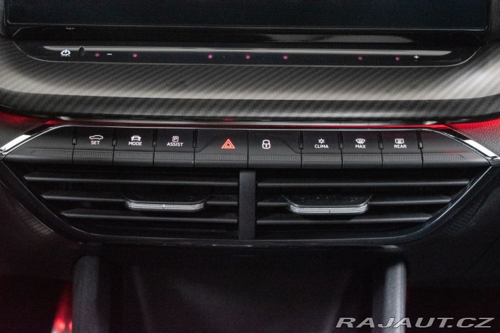 Škoda Octavia RS 2.0TSI REZERVACE 2021