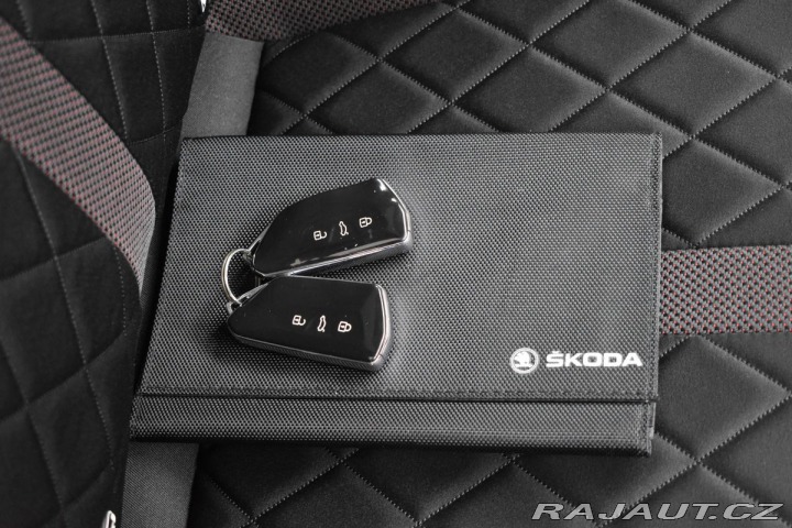 Škoda Octavia RS 2.0TSI REZERVACE 2021