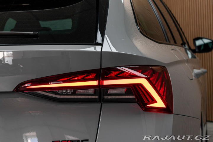 Škoda Octavia RS 2.0TSI REZERVACE 2021