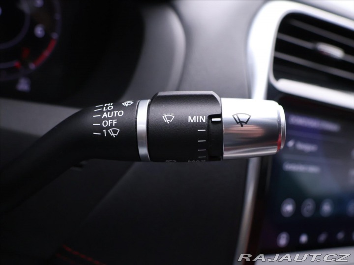 Jaguar XE 2,0 P300 221kW R-Dynamic 2020