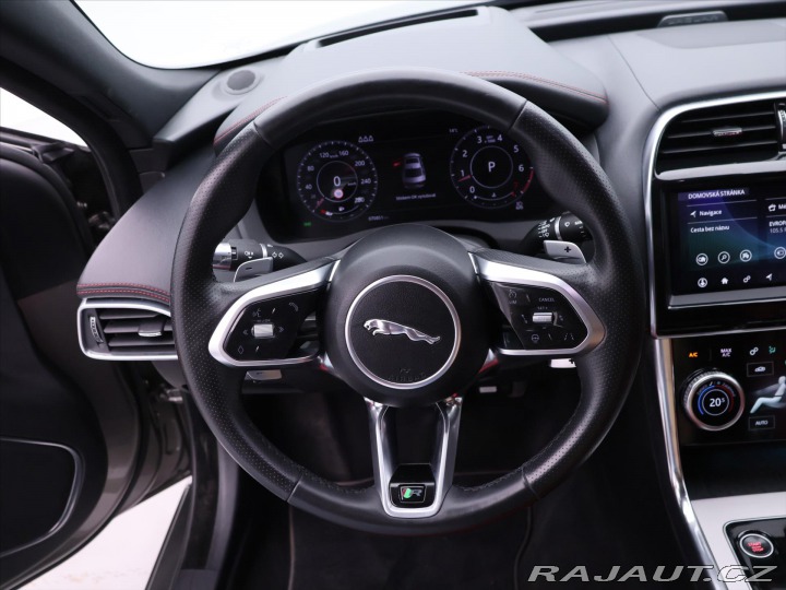 Jaguar XE 2,0 P300 221kW R-Dynamic 2020
