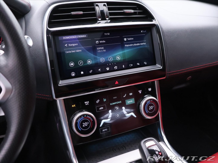 Jaguar XE 2,0 P300 221kW R-Dynamic 2020