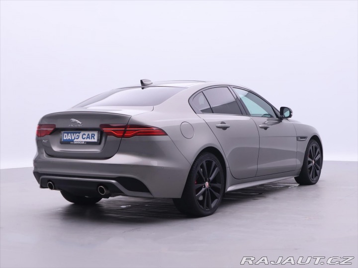 Jaguar XE 2,0 P300 221kW R-Dynamic 2020